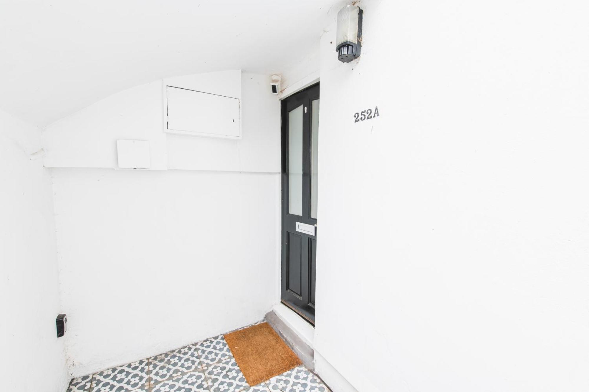 Pass The Keys - Modern & Stylish Garden Home In Islington ลอนดอน ภายนอก รูปภาพ